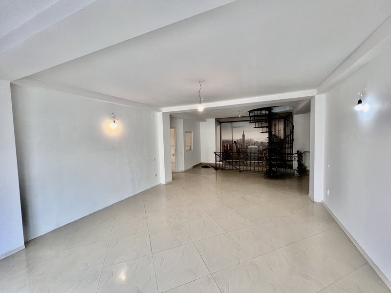 Piata Iancului, spatiu tip duplex 6 camere, vila noua (P+3), etaj 2-3/3.